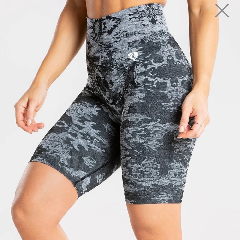 Women’s Best black and gray camo shorts